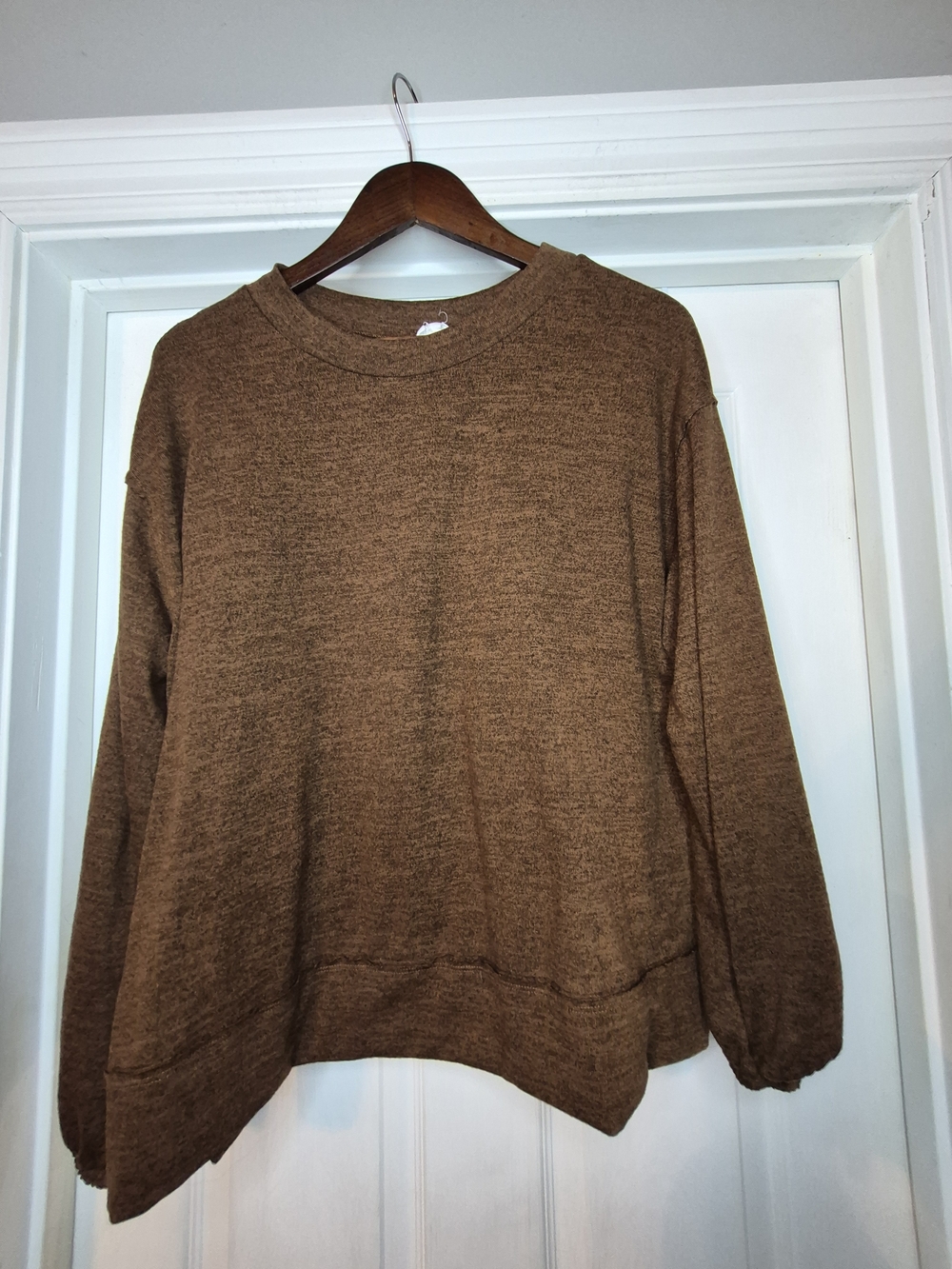 Andree By Unit Brown Crewneck Pullover Sweater Size Medium